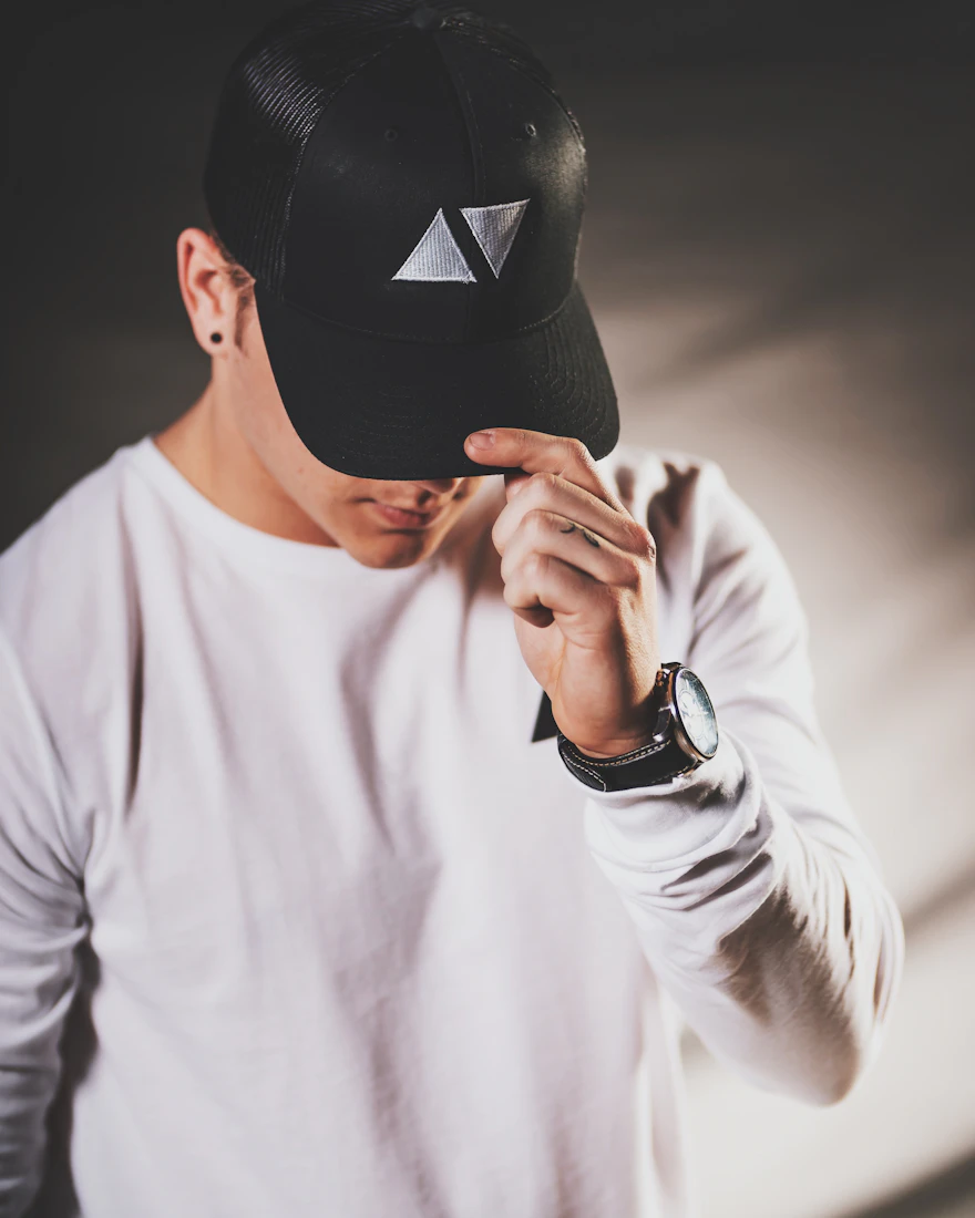 Gorra +AURA